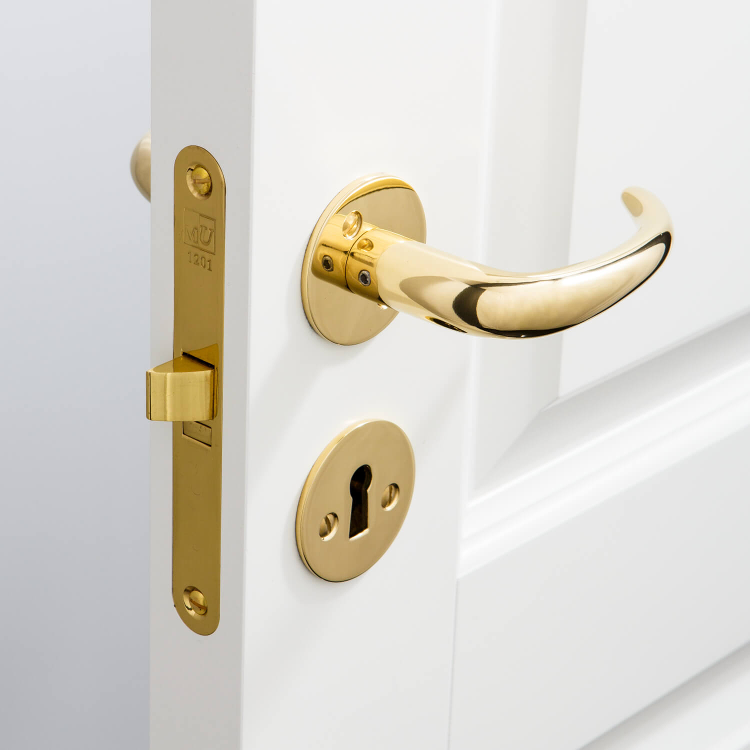 Coupe-dørhåndtag-messingrosetter-glat-verden-af-håndtag