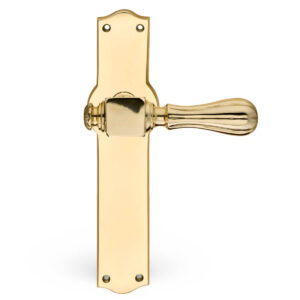 Dørgreb i messing på bagplade - model HOLKHAM